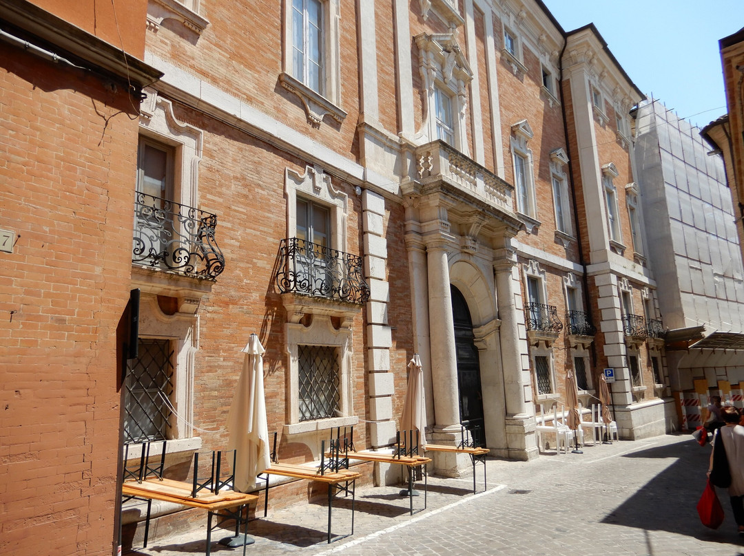 Palazzo Roberti-Recanati必去景点