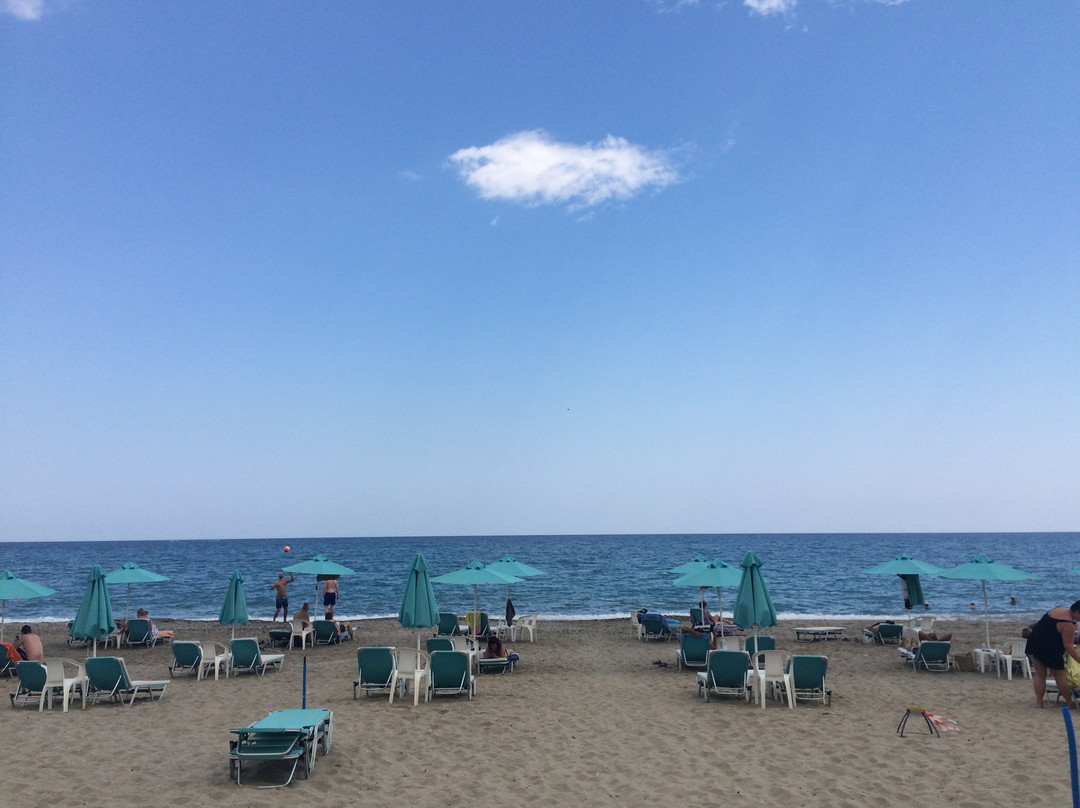 Golden Beach Hotel主图