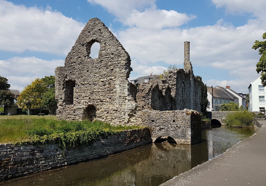 Christchurch Castle景点图片