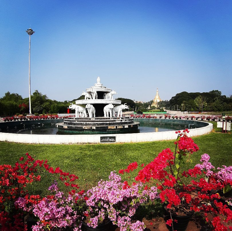 People's Square and Park-仰光必去景点