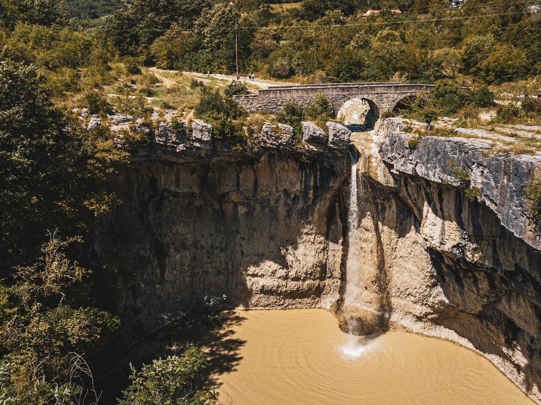 Sopot Waterfall-Gracisce必去景点