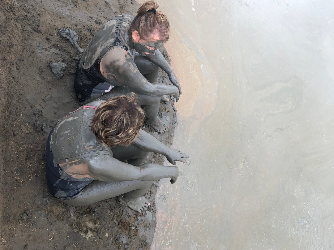 Banos de San Vicente-萨利纳斯必去景点