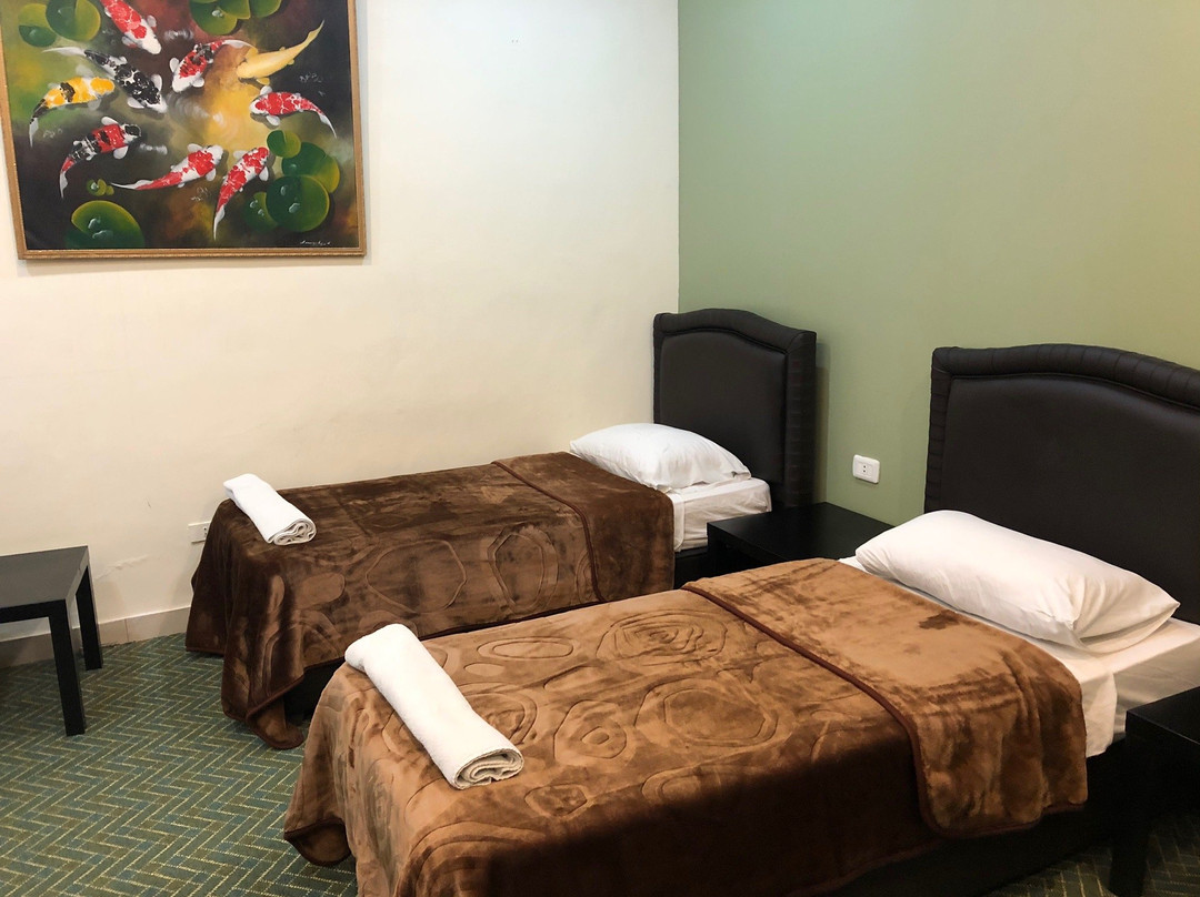 Black Iris Hotel主图