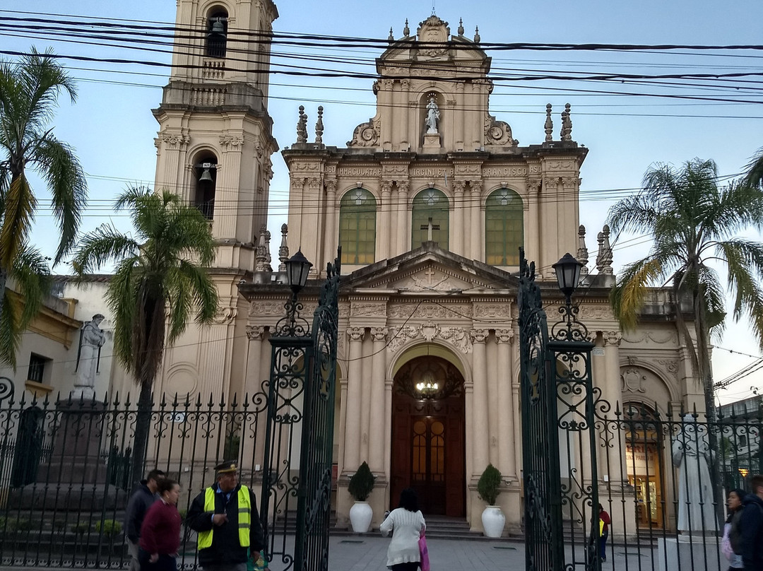 Iglesia de San Francisco y Museo de Arte Sacro-San Salvador de Jujuy必去景点