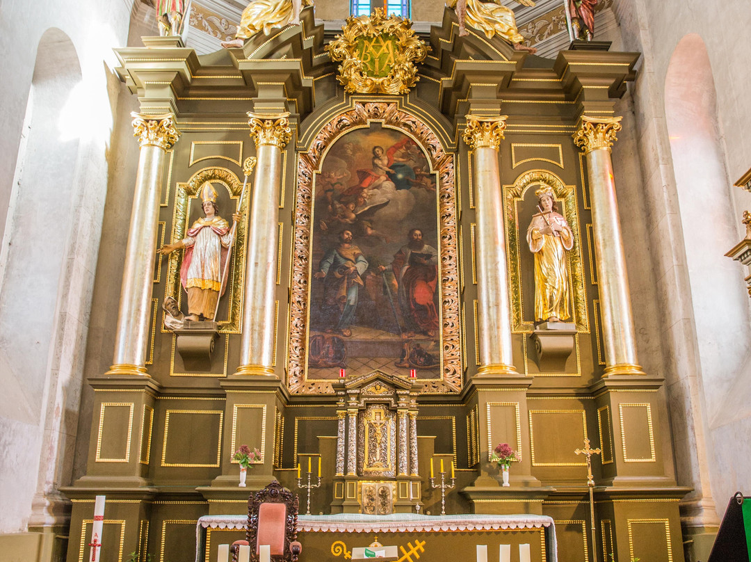 Church of Apostles St. Peter and Paul-Varniai必去景点