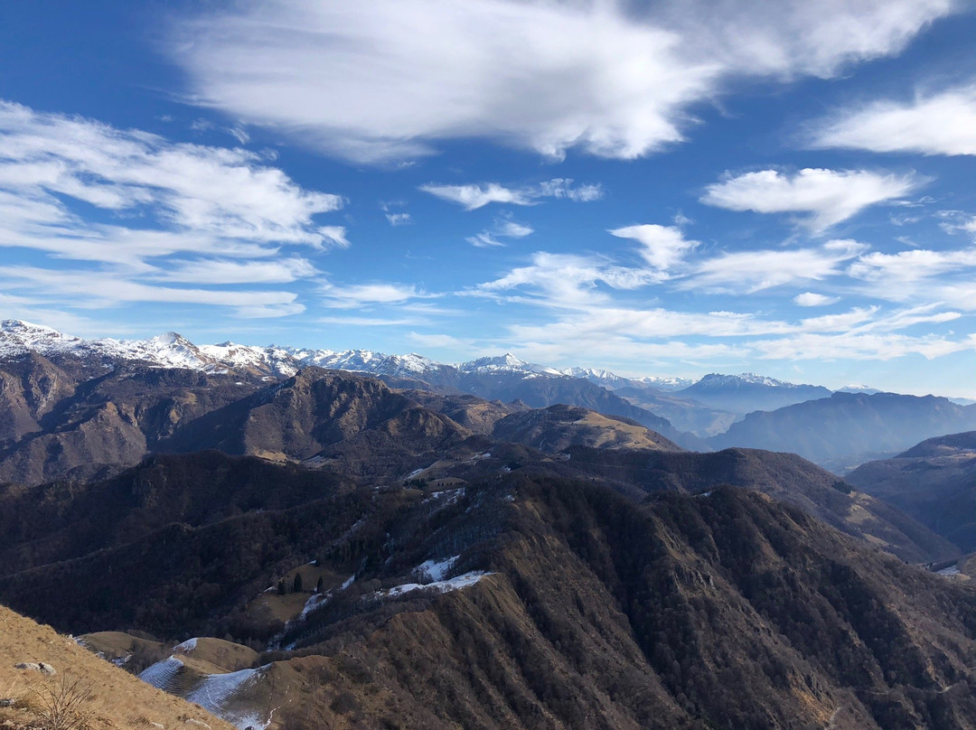 Monte due Mani (Bivacco Locatelli)景点图片
