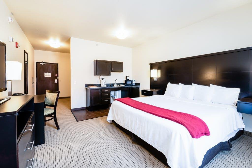 Black Gold Suites, Stanley主图