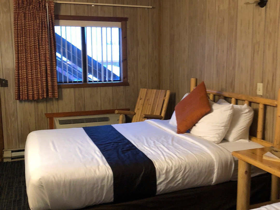 Rustic Inn McCall主图