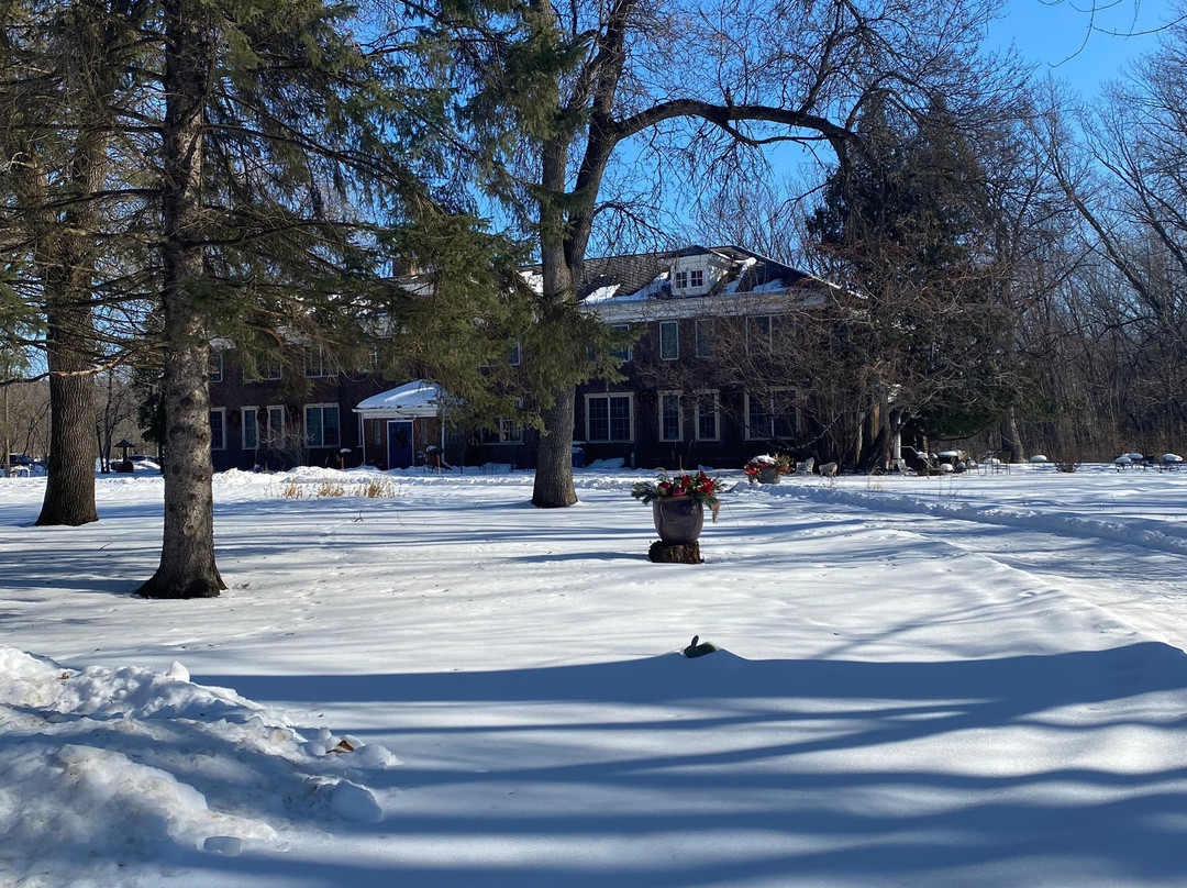 Outing Lodge at Pine Point主图