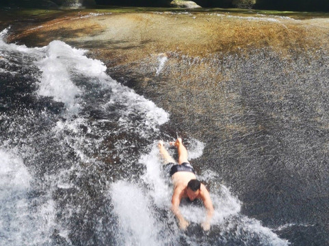 Rainforest Spirit Tours-凯恩斯必去景点