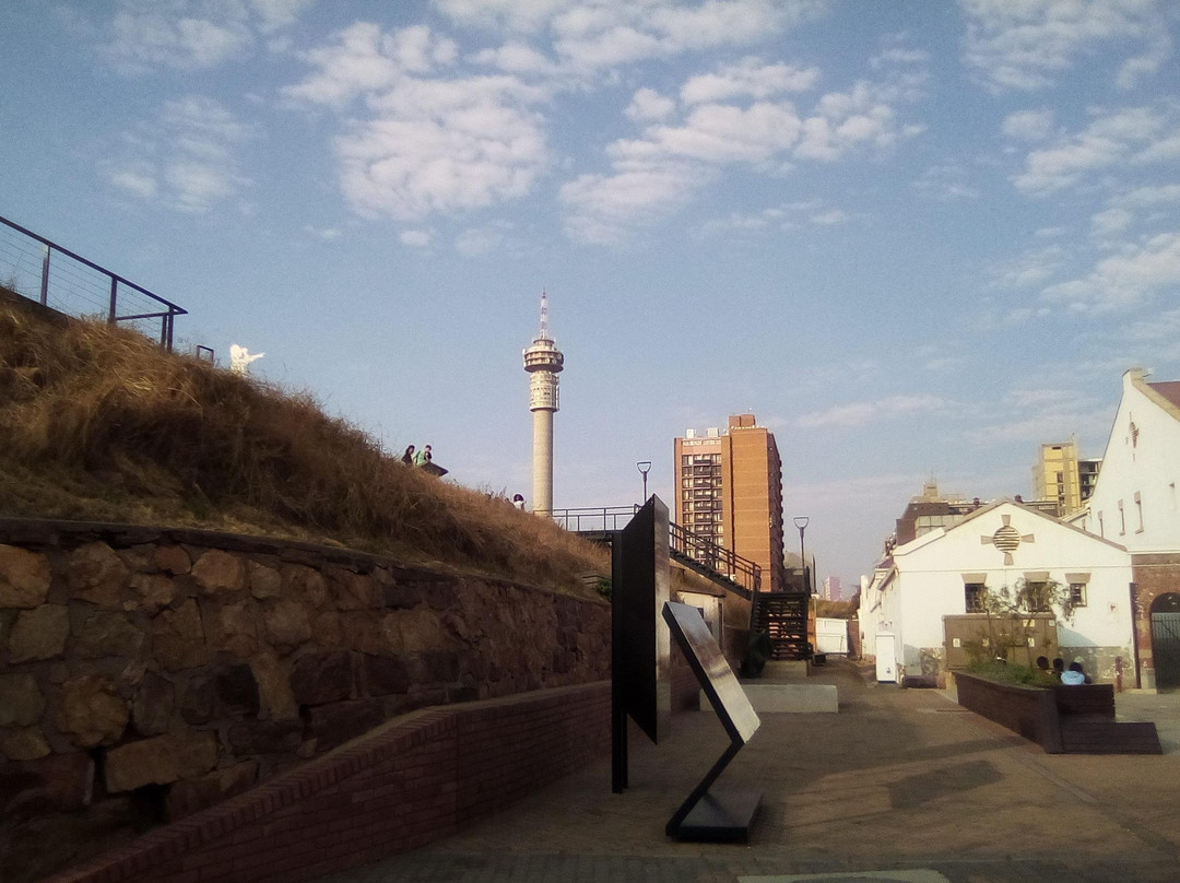 KML Shuttle Services-桑顿必去景点