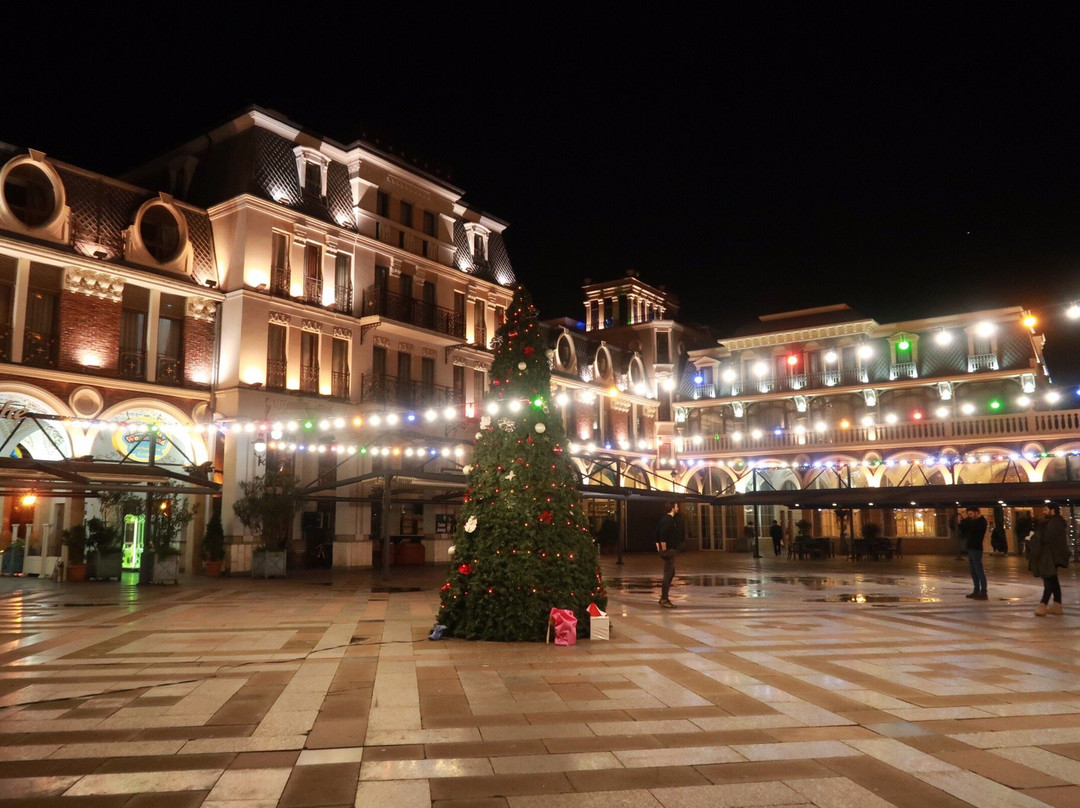 Piazza Square-巴统必去景点