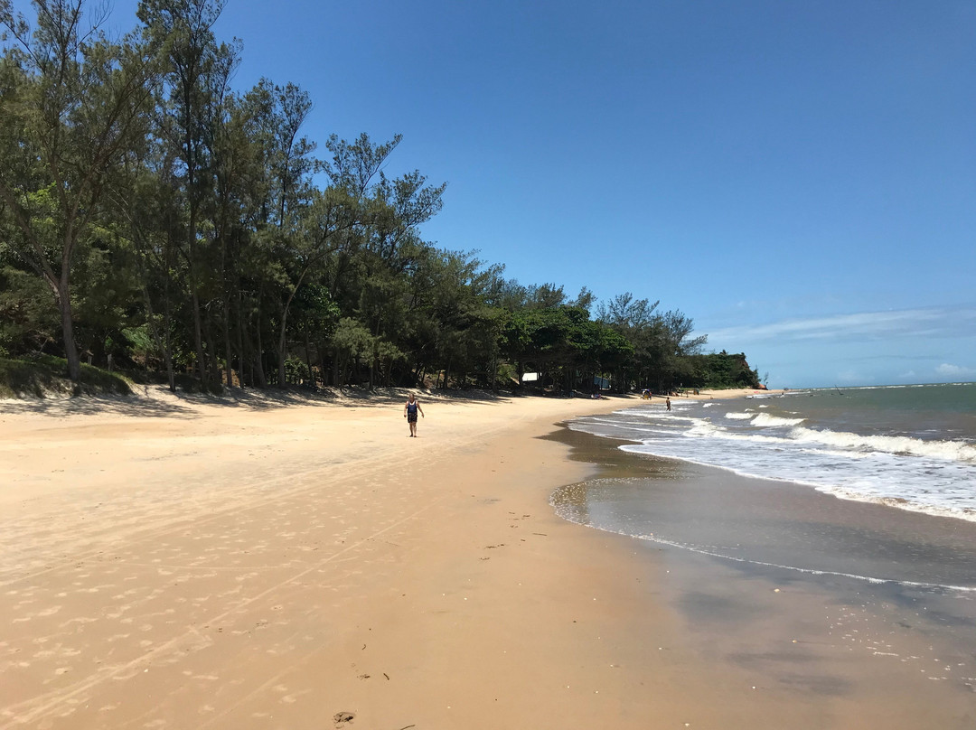 Praia dos Cacoes景点图片
