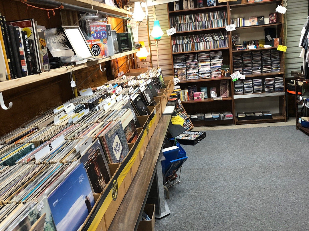 Flashbacks Retroshop-芒廷霍姆必去景点