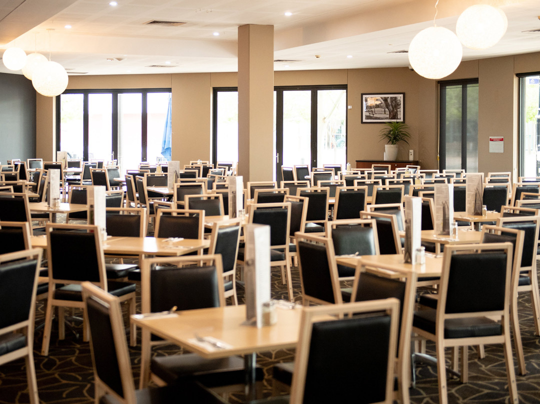 莫森湖区酒店主图