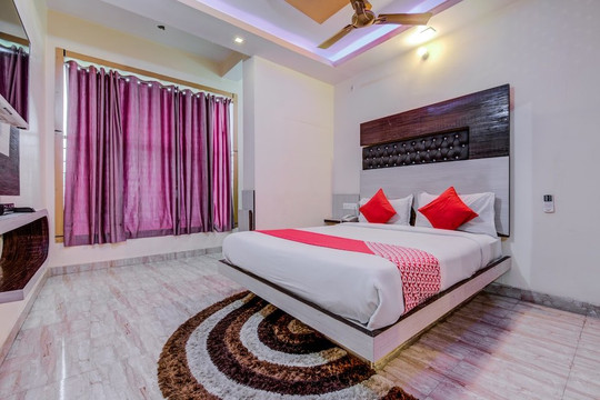 OYO 18873 Hotel Comfort主图