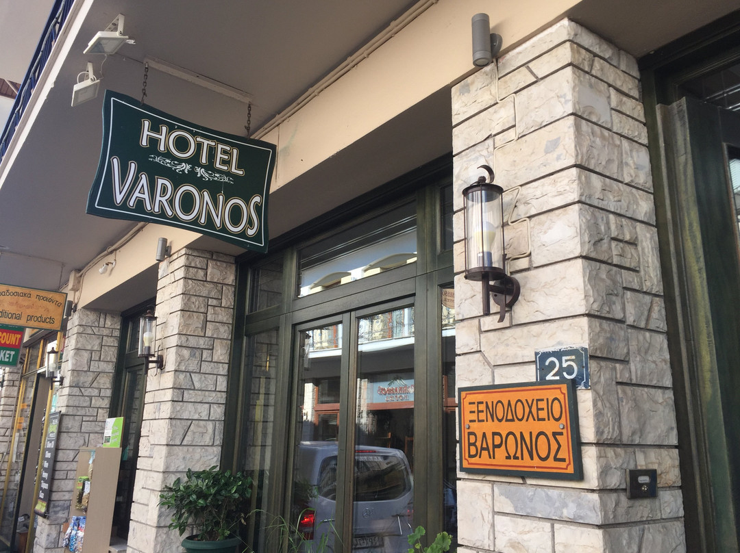 瓦洛尼斯酒店主图