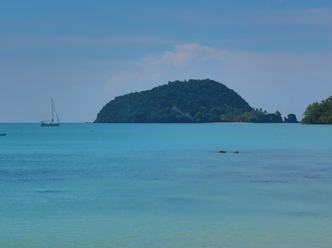 Maruey Beach景点图片