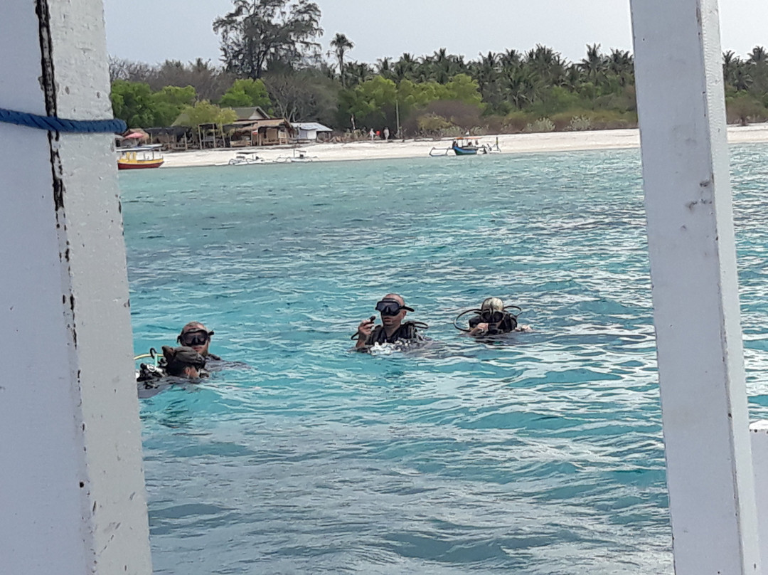 蓝海浮潜中心景点图片