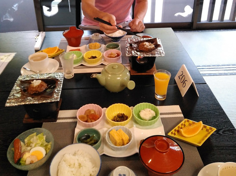 二人静白云酒店主图