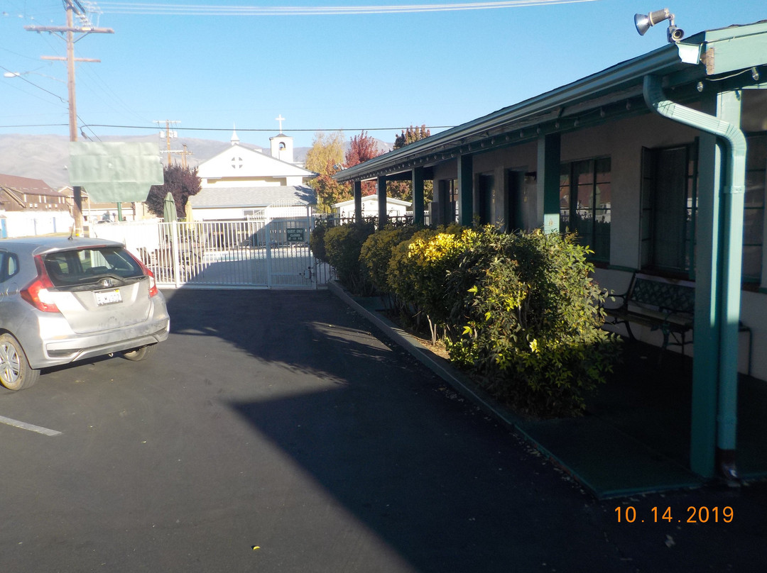 Bishop Village Motel主图