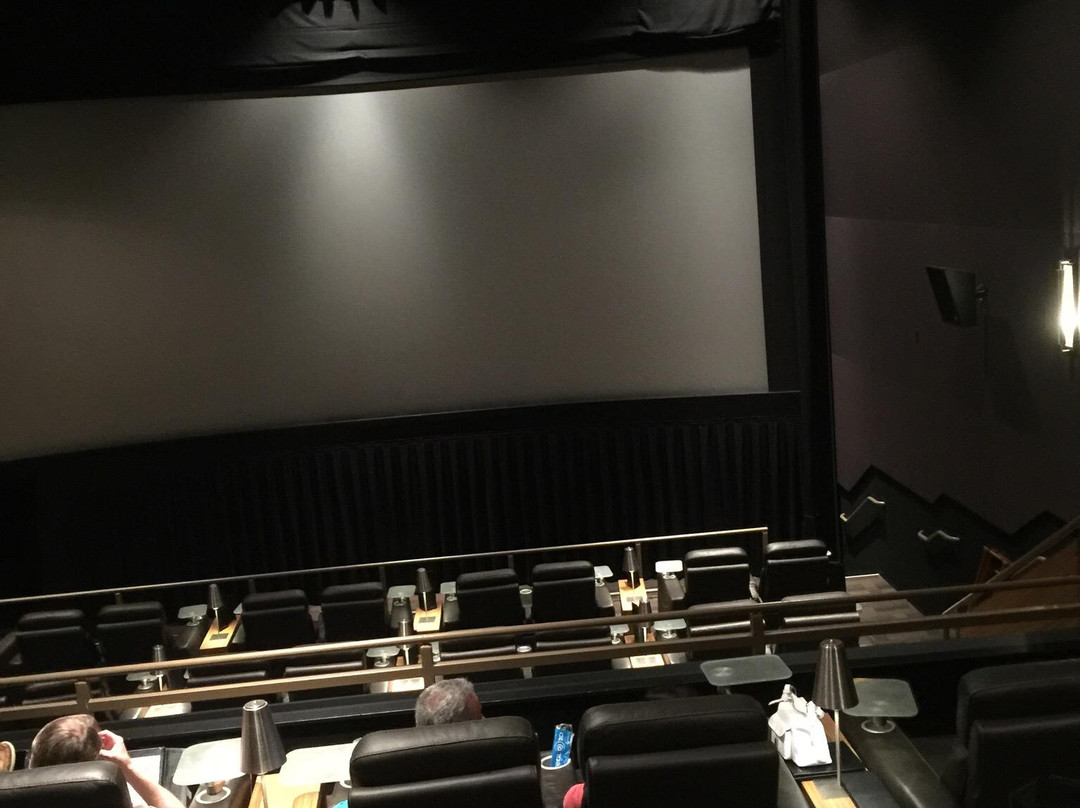 Cinepolis Movie Theater景点图片