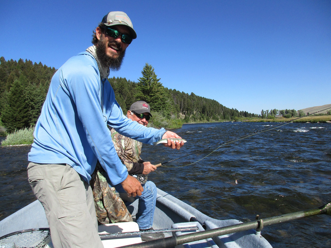 Yellowstone Fishing Guides景点图片