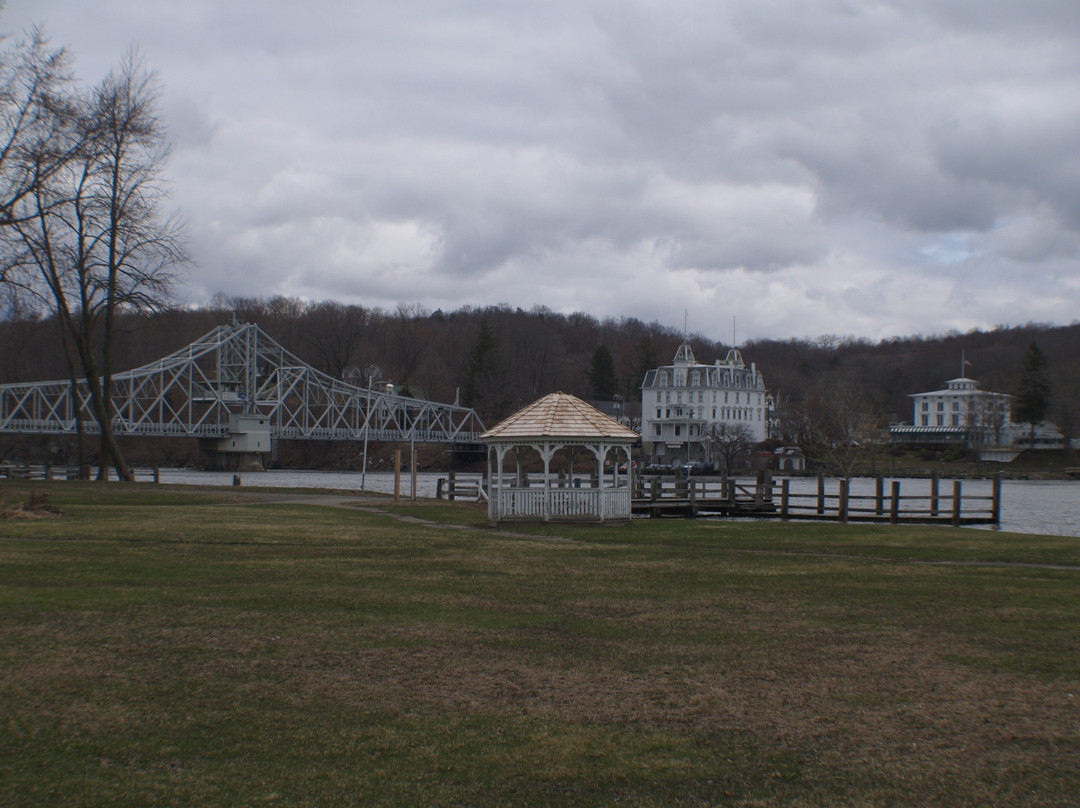 East Haddam Swing Bridge景点图片