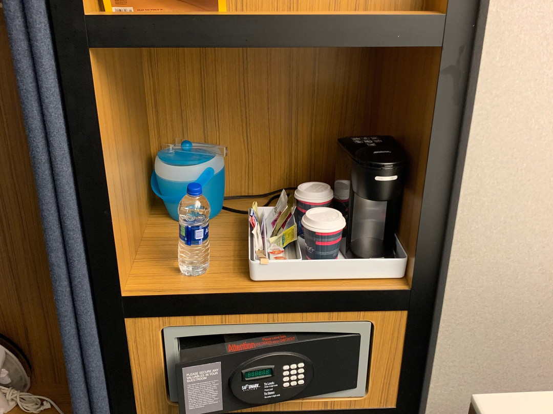 旧金山机场雅乐轩酒店主图