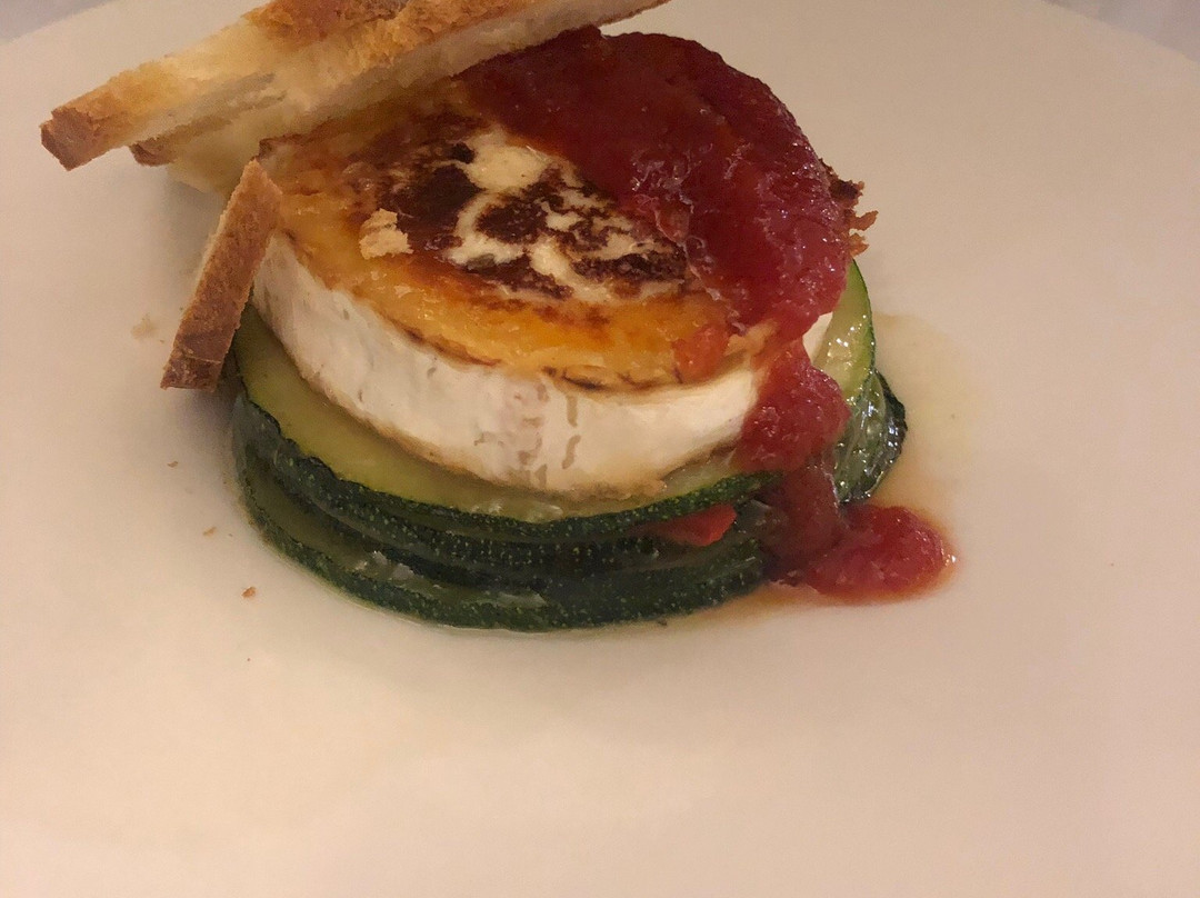 马里亚纳酒店主图