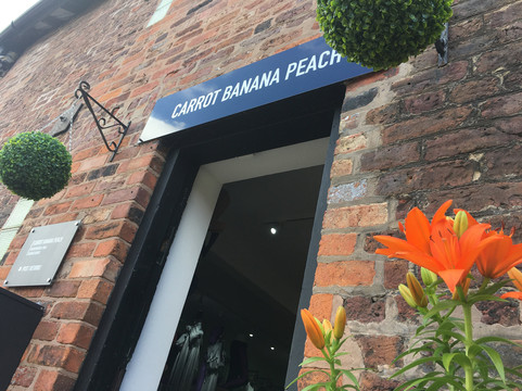 Mobberley旅游景点-Carrot Banana Peach