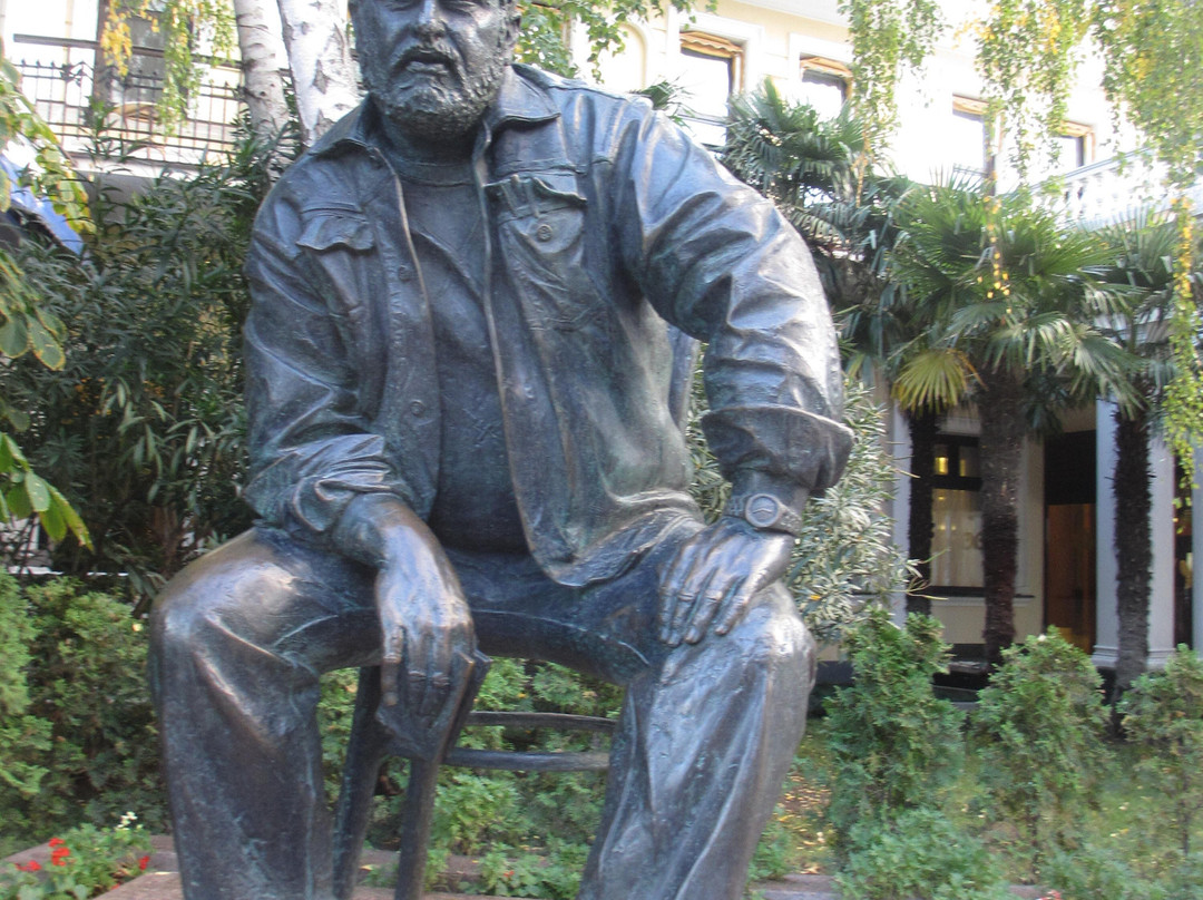Monument to Yulian Semenov-雅尔达必去景点