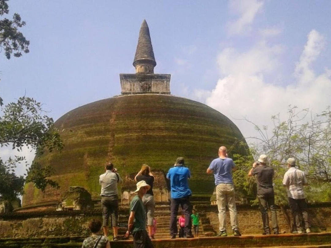 Sri Lankan Travel Care-阿努拉德普勒圣城必去景点