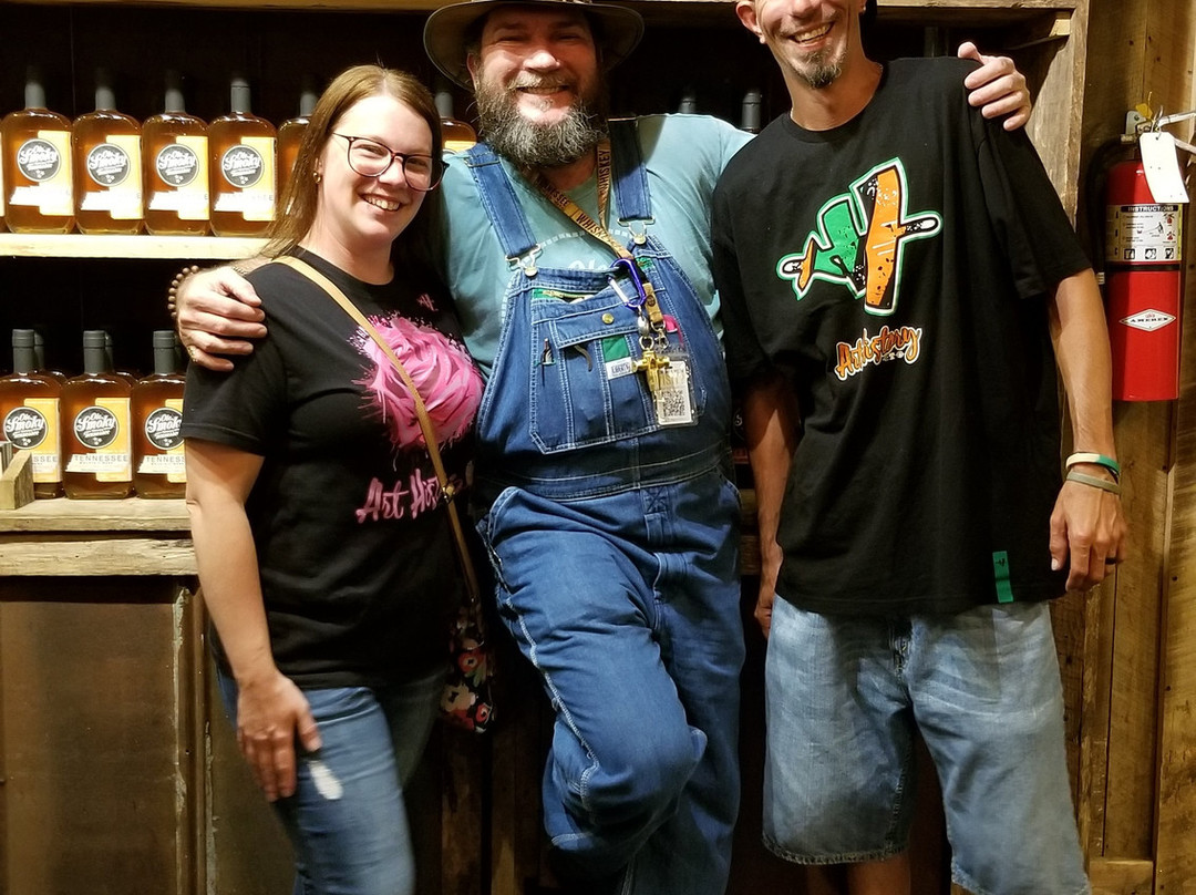 Ole Smoky Whiskey Barrelhouse-盖林柏格必去景点