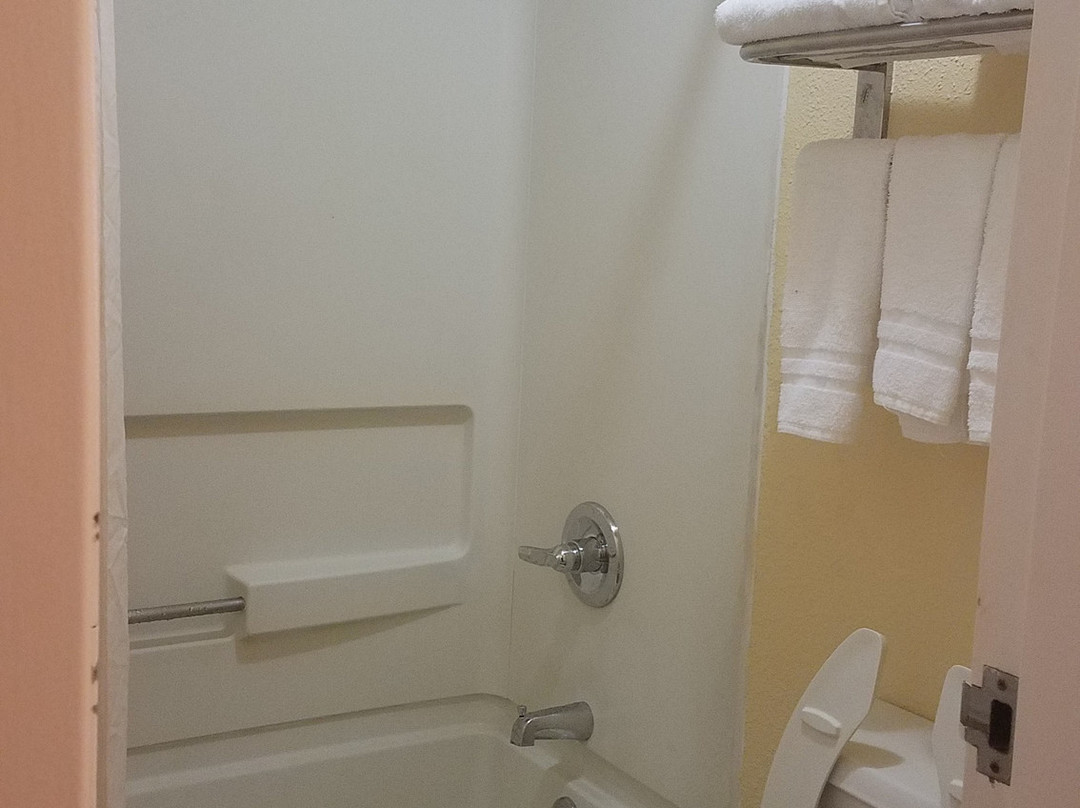 特姆普速8酒店主图