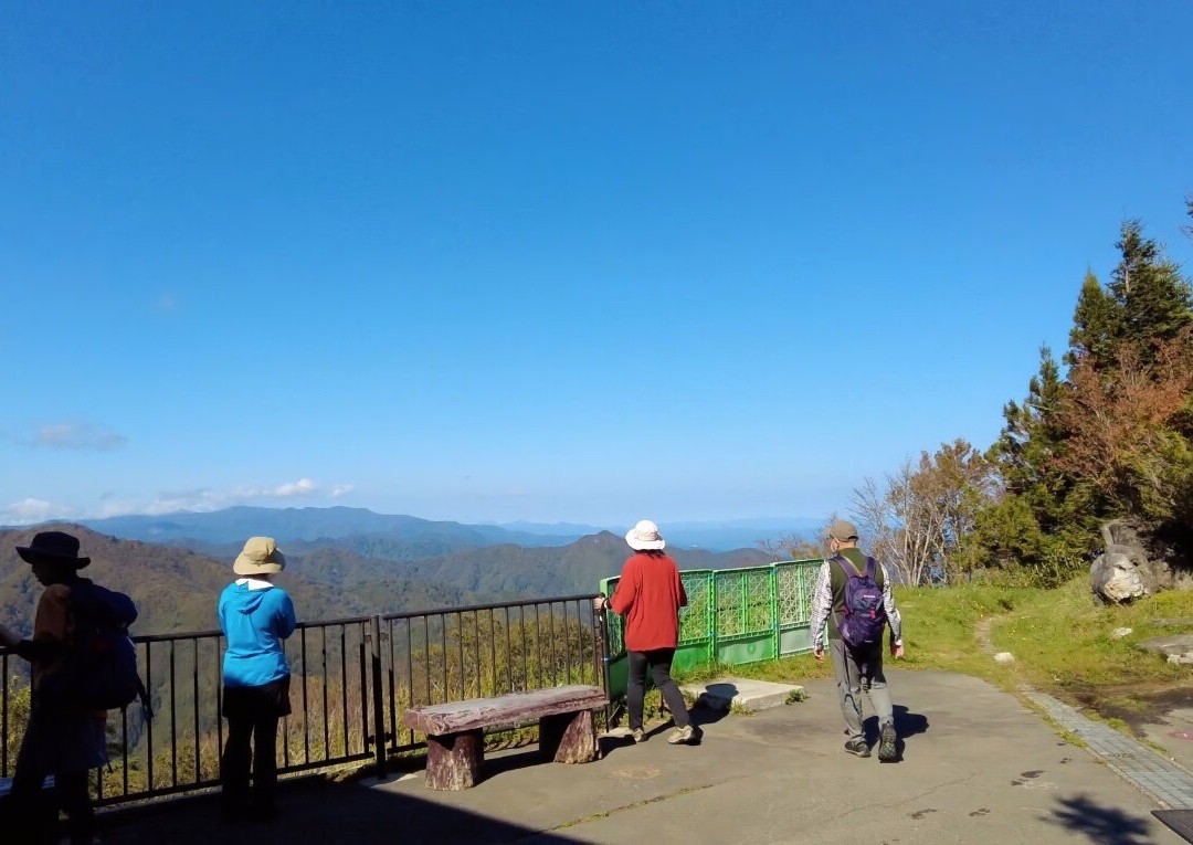 Mt. Nishi Azuma景点图片