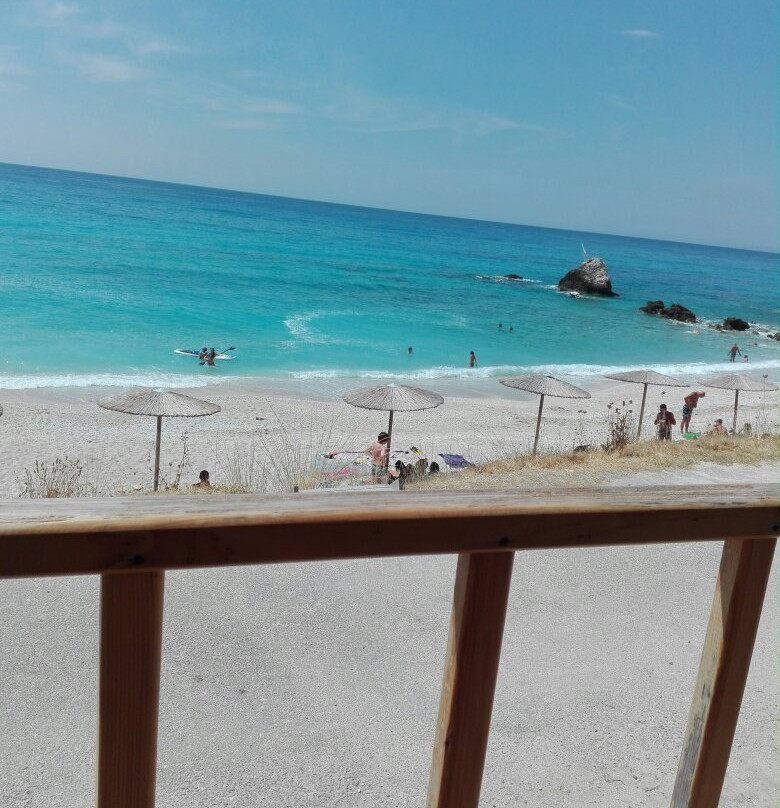 Kalamitsi Beach-莱夫卡扎必去景点