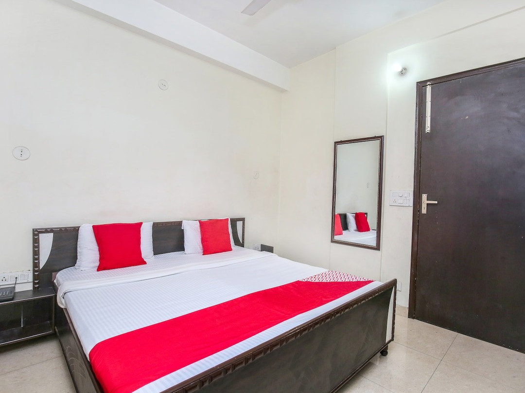 OYO 24978 Maryada Hotel主图