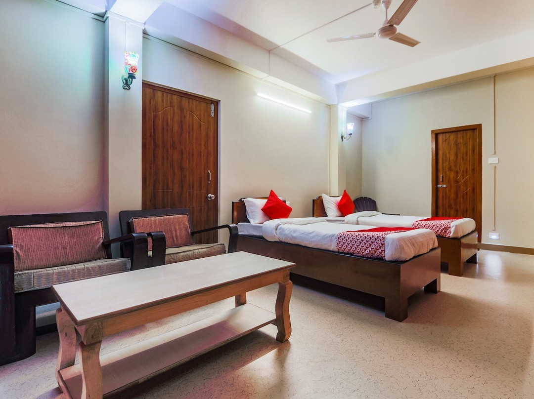 OYO 18670 Sanctum Guest House主图