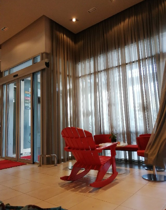 坦吉尔自由区宜必思酒店主图