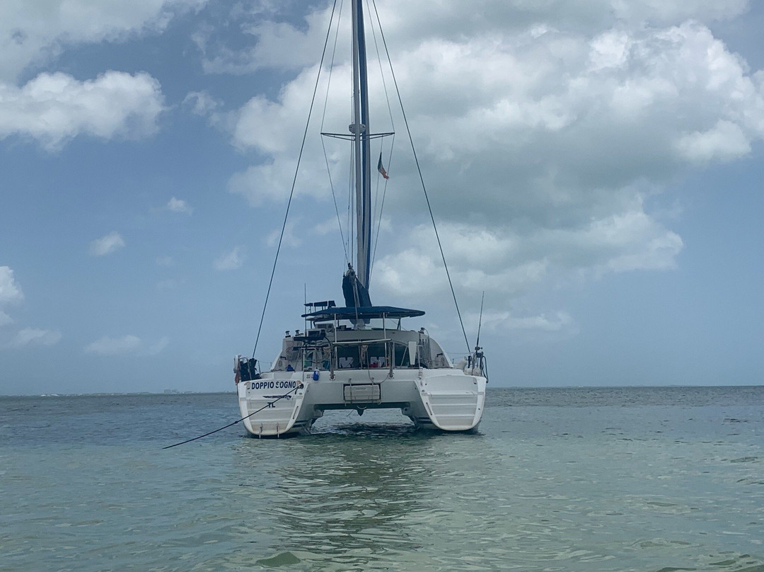 Sail With Friends Cayman景点图片