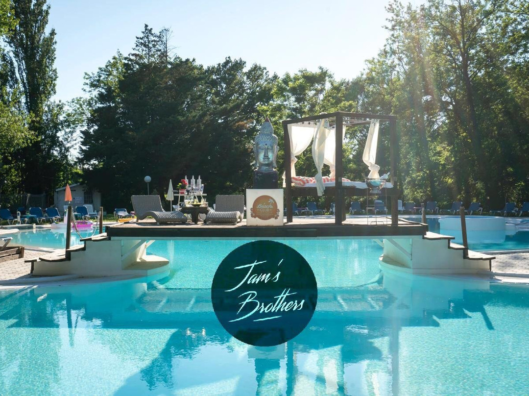 Beach Club Mangrove