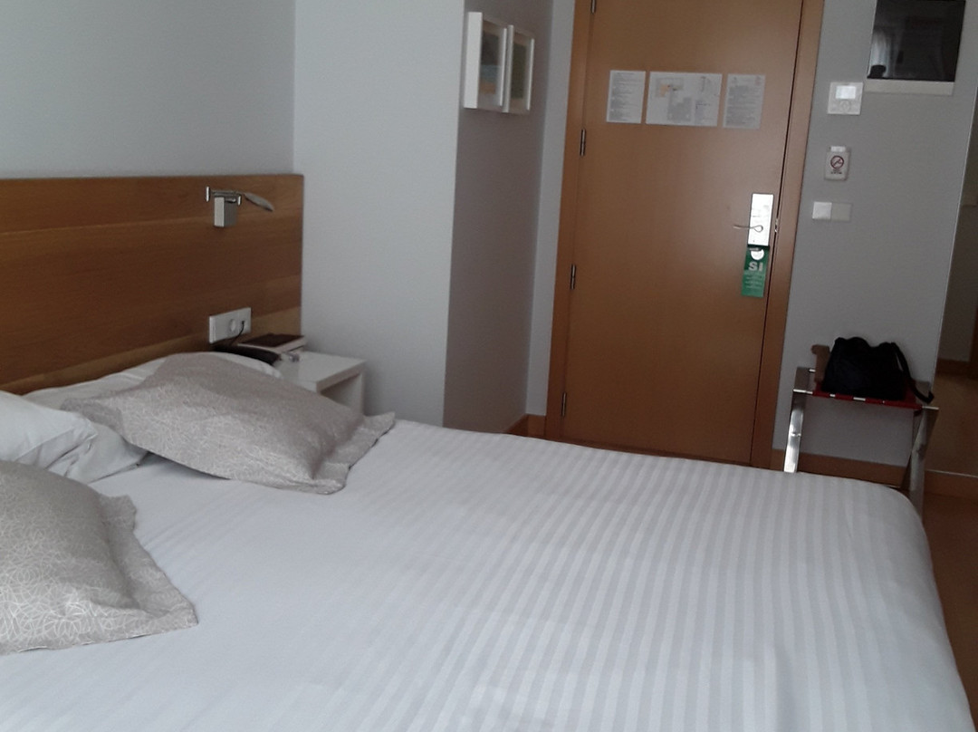 欧洲之峰酒店主图