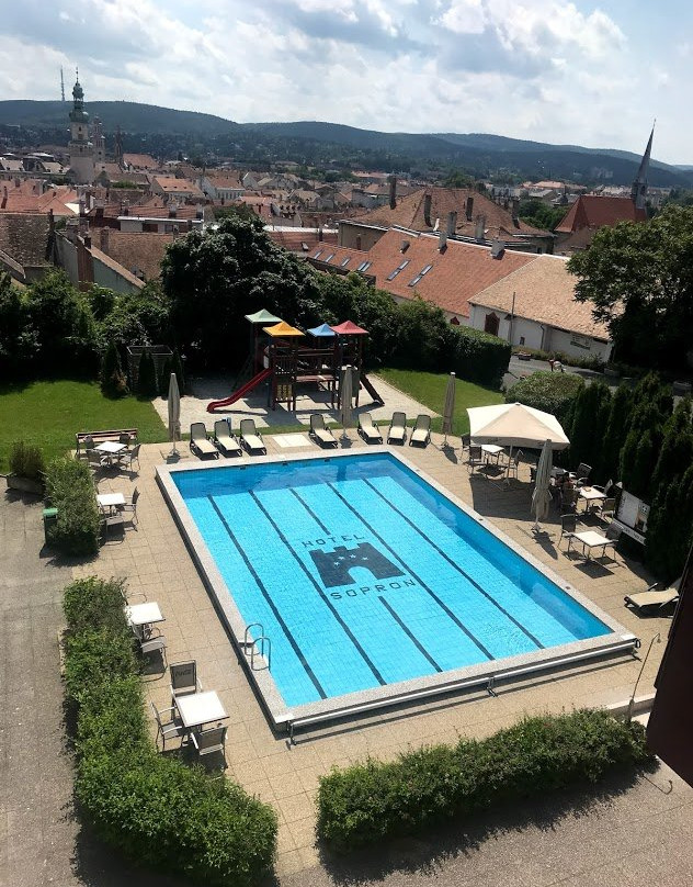 Hotel Sopron主图