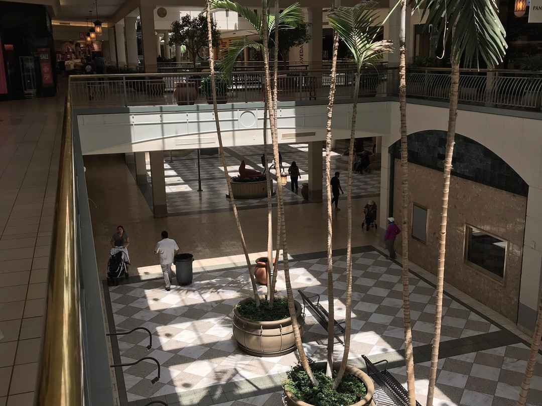 Hillsdale Shopping Center-圣马特奥必去景点