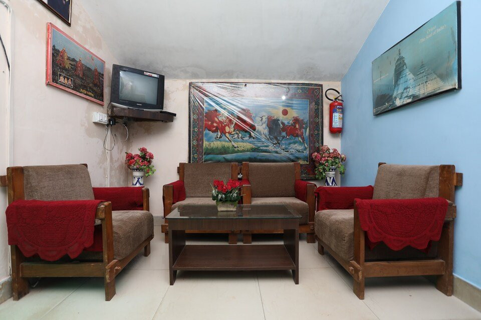 OYO 16144 Ridge Residency主图