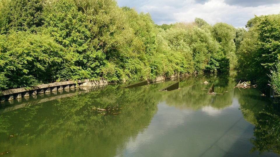 Hanwell Lock Flight Canalside景点图片