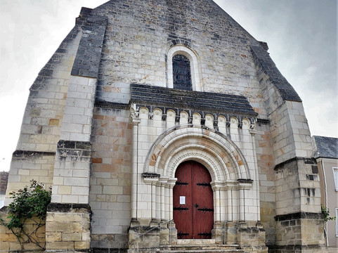 Eglise Saint-Martin-Nouans-les-Fontaines必去景点