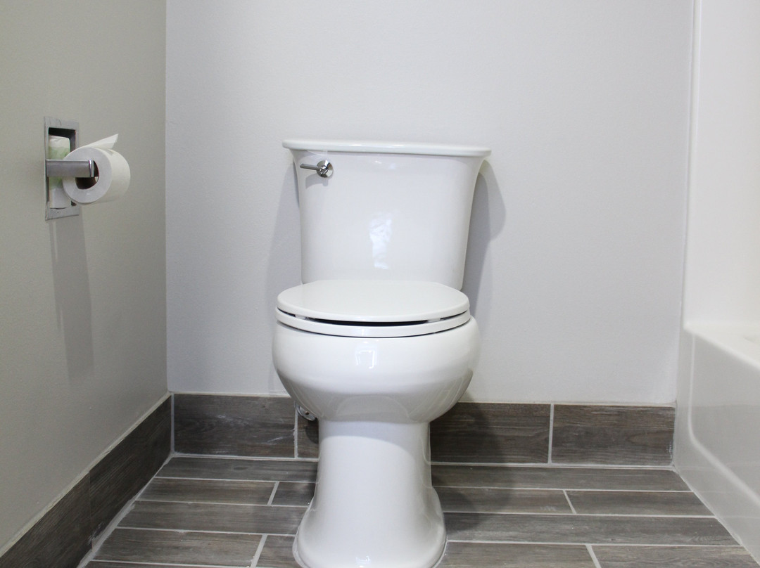 Westbridge Inn & Suites Carrollton主图