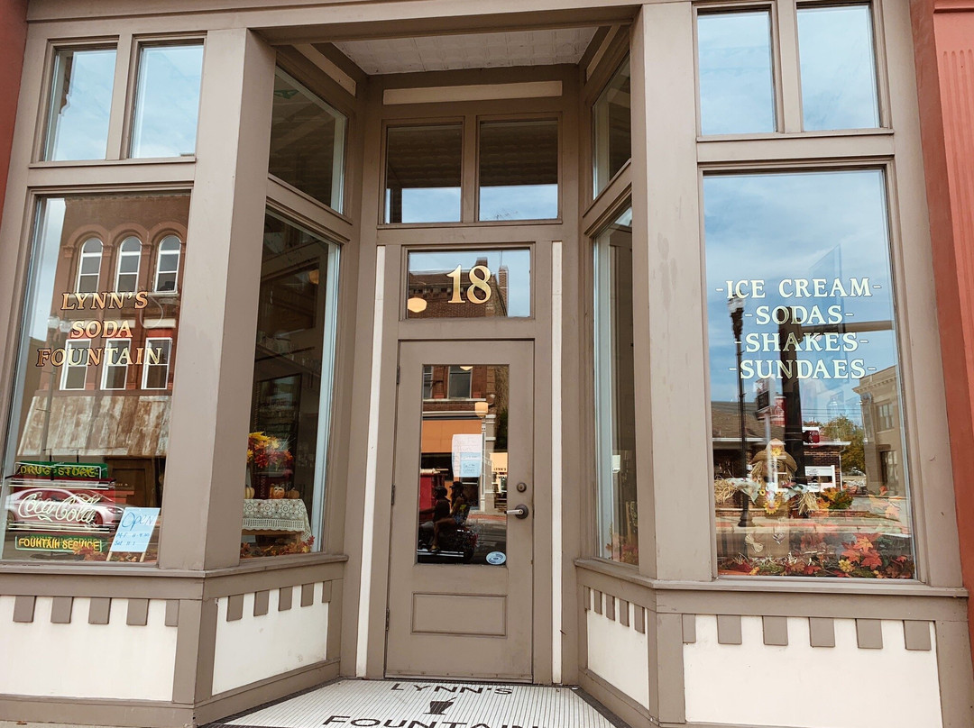 Lynn's Pharmacy Soda Fountain